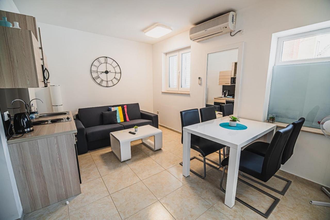 Downtown Park Apartments With Balcony Vodice Eksteriør bilde