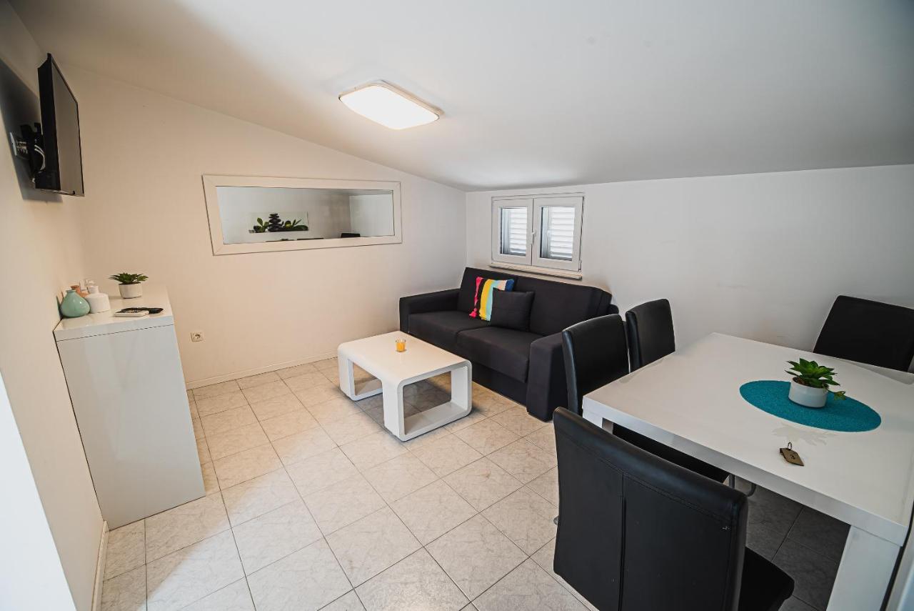 Downtown Park Apartments With Balcony Vodice Eksteriør bilde