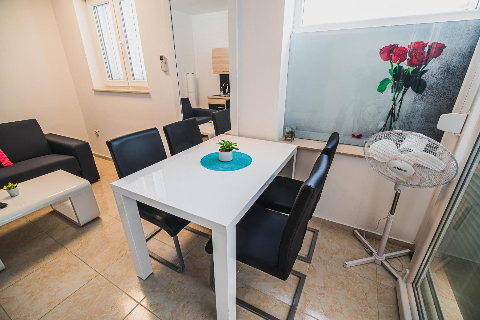 Downtown Park Apartments With Balcony Vodice Rom bilde